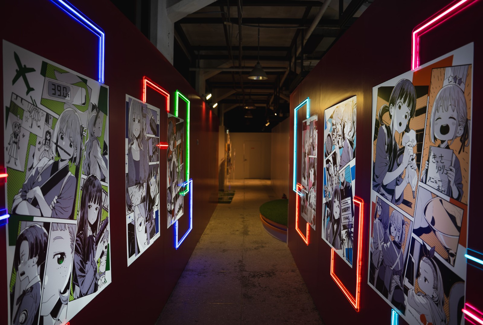 《Lycoris Recoil 莉可麗絲展~seize the day~》台灣限定拍照牆