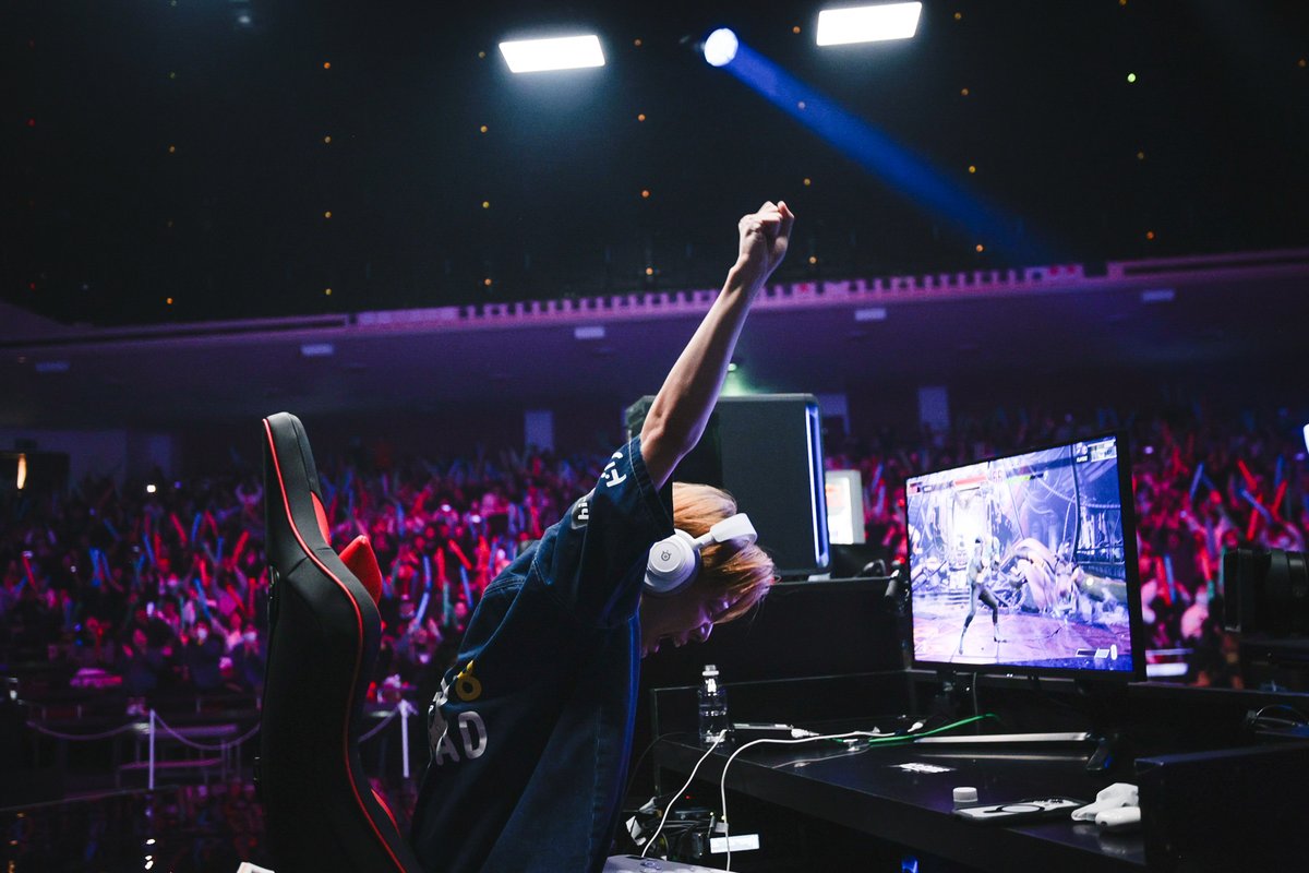 capcom cup 12 champion-02