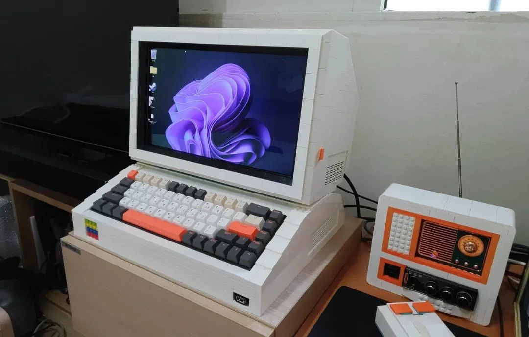 i-built-this-using-a-cheap-oled-monitor-v0-rhcsoqm7djmf1