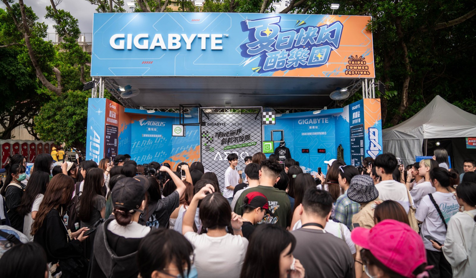 GIGABYTE 夏日快閃酷樂園登場大稻埕!攤位人潮滿滿!