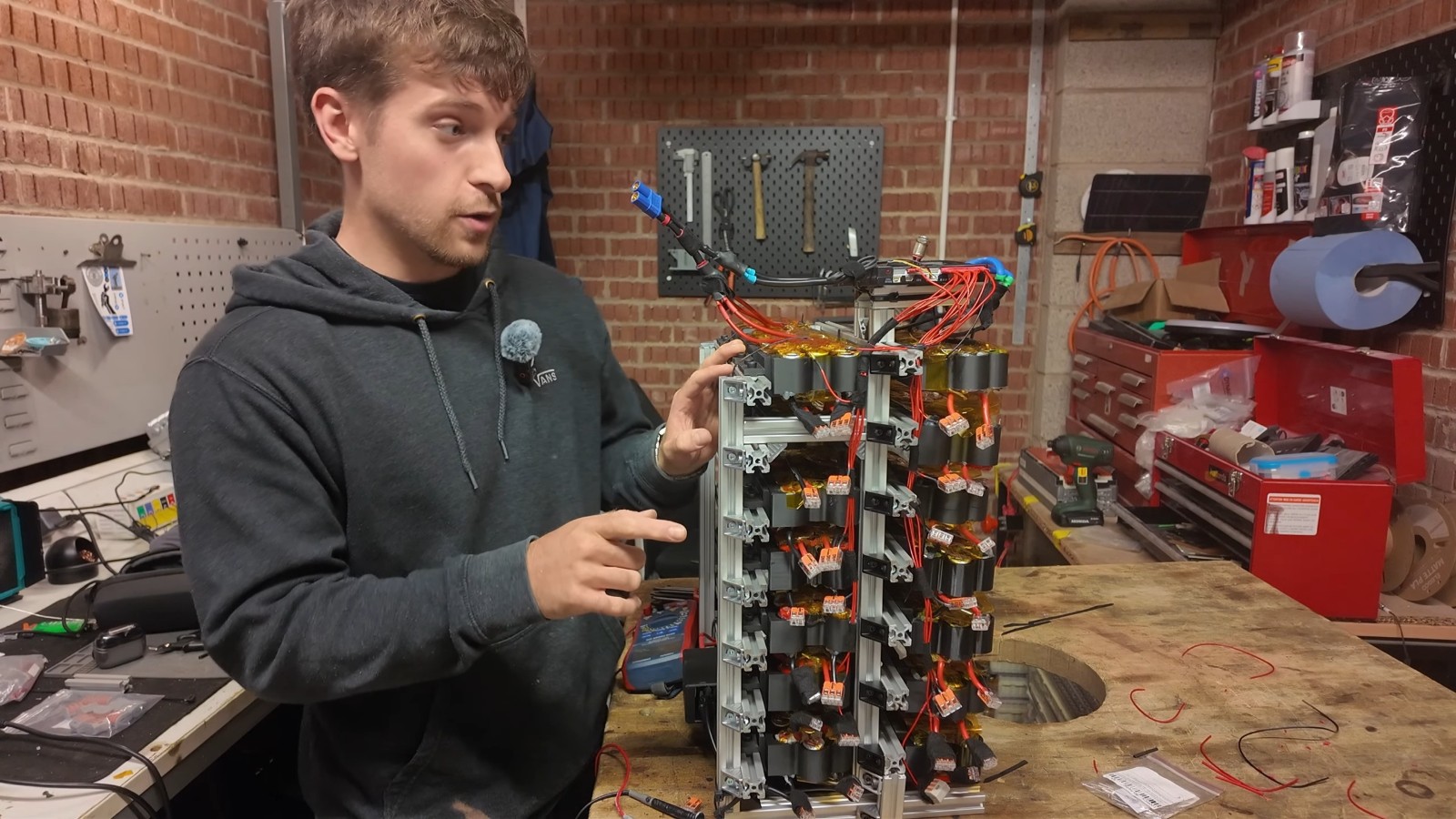 youtu.be-dy-wFixuRVU (1)