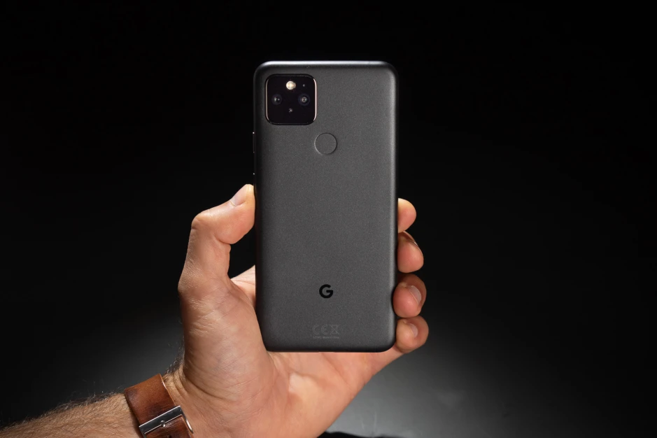 Google-Pixel-5-to-keep-its-unlimited-photo-storage-free-but-not-the-Pixel-5a