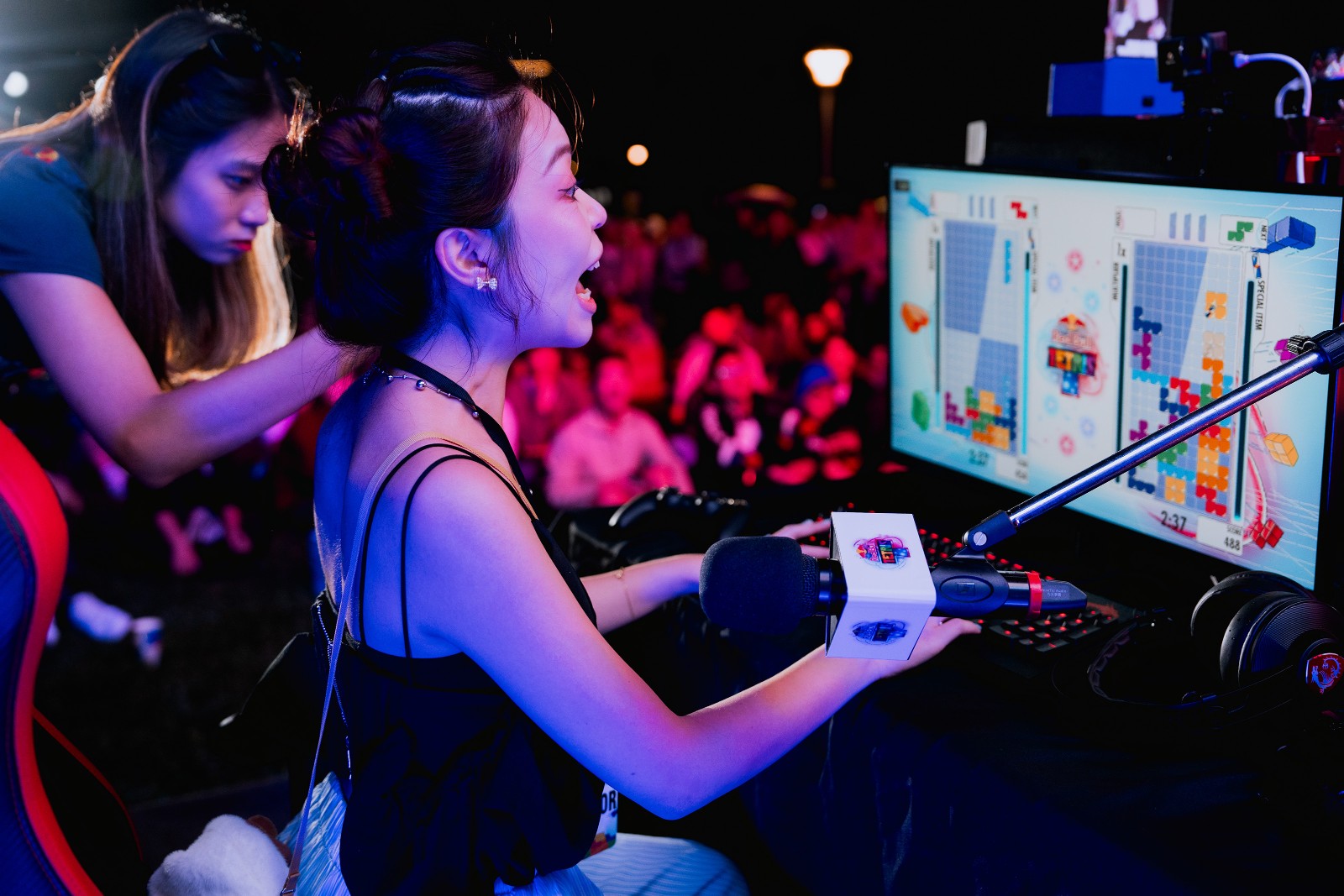 圖5_Red Bull Tetris台灣決賽採三局兩勝制,考驗選手們方塊掉落的反應力與運用道具的策略。(Red Bull提供)