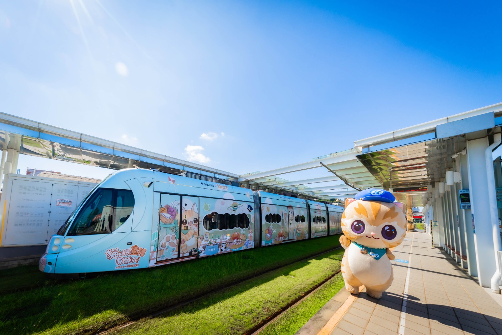 【新聞圖片02】跟著蜜柑玩遍港都!聯名彩繪輕軌列車6月22日正式首航