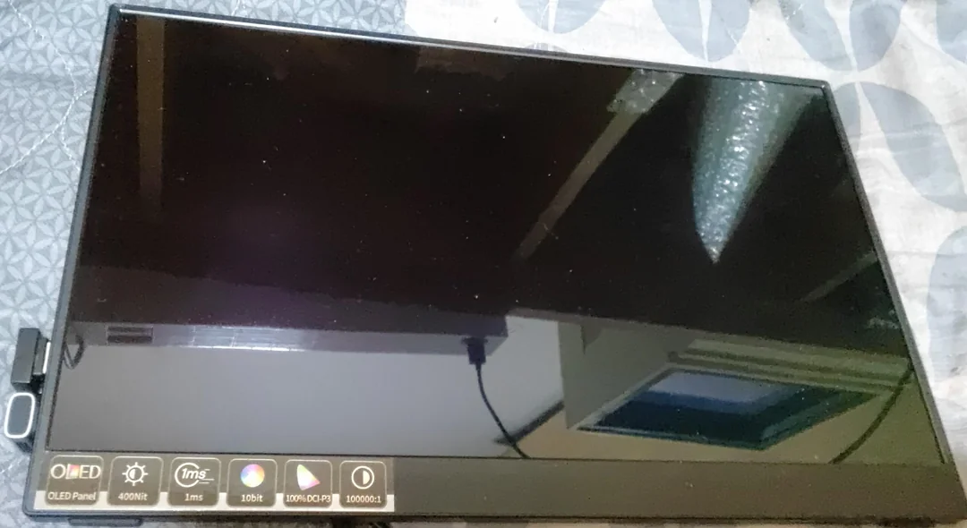 i-bu<strong></strong>ilt-this-using-a-cheap-oled-monitor-v0-97j70rm7djmf1