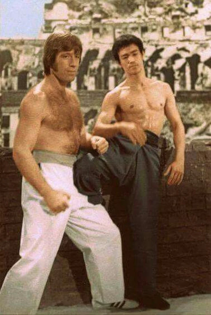 chuck-norris-bruce-lee-on-the-sets-of-way-of-the-dragon-1972-v0-o6e6g2d58o281